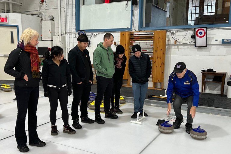 Montréal : expérience de curling avec moniteur et équipement