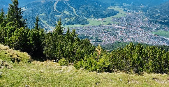 Munich: Scenic Hike in Alps for Beginners in Garmisch