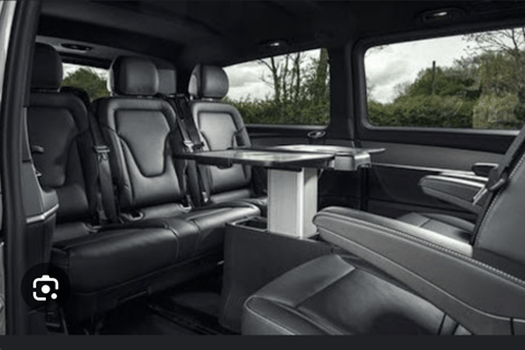 Manchester: Private Chauffeur-Driven Tour &amp; Transfer