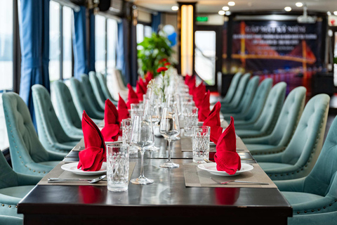 Amanda Pearl Cruise - Ha Long & Lan Ha Bay Multi-Day Cruise Departing at Ha Long (Check-in at 11:00 AM)