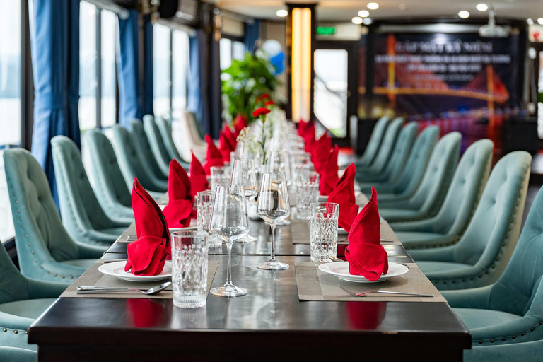 Amanda Pearl Cruise - Ha Long & Lan Ha Bay Multi-Day Cruise Departing at Ha Long (Check-in at 11:00 AM)