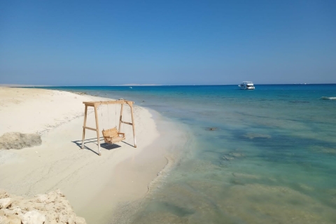 Hurghada : Sonnenuntergang, Barbecue Magawish Island mit dem SchnellbootPrivates Schnellboot bei Sonnenuntergang mit Grill
