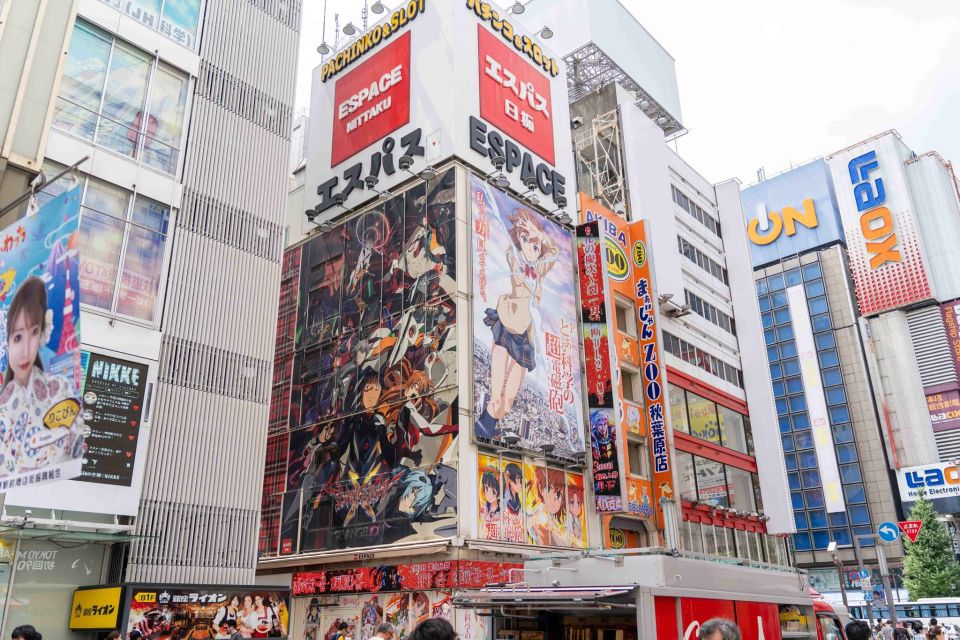 One of the multitude of anime shops in the Akihabara Shopping area -  Picture of Art Jeunesse Akihabara, Chiyoda - Tripadvisor