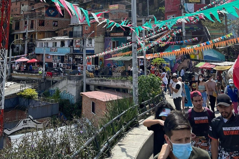 Medellin: Tour della città con Comuna 13 e Graffiti Medellin