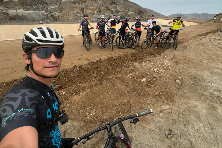 Trujillo: Chan Chan Bike Tour CHAN CHAN TOUR BY BICYCLE (E-bike)