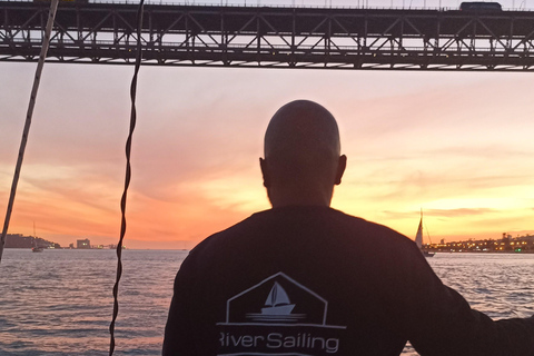 Lisboa: Excursión de un día y puesta de sol por el río Tajo