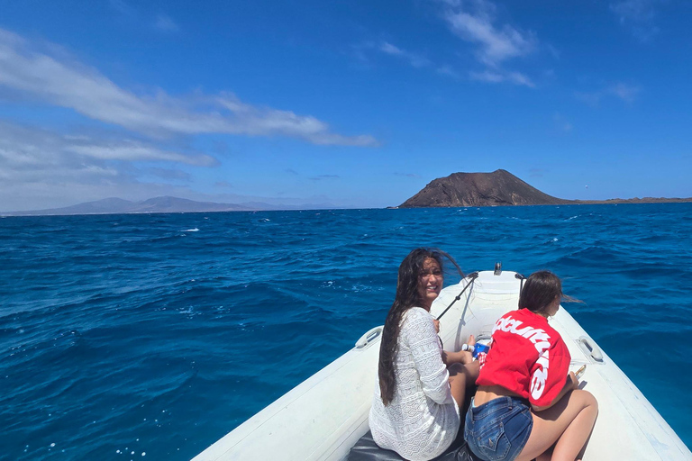 Corralejo: Lobos Speedboat, Snorkeling & Free Time