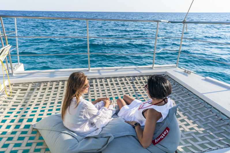 Palma: Katamaran-Bootsfahrt mit Schwimmen und Schnorcheln