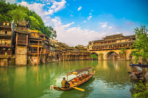 Zhangjiajie: 2-Day Furong Town, Fenghuang & Fanjingshan Tour 4 star hotel(two persons sharing one room without breakfast)