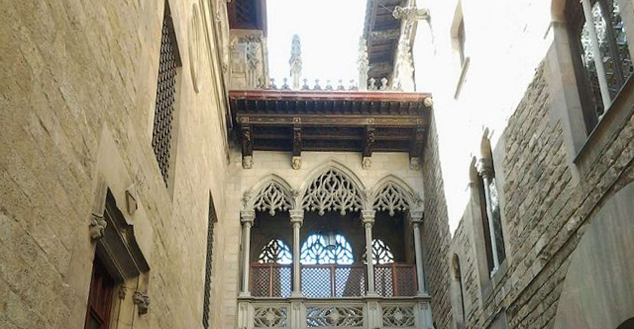 Barcelona: Gothic Quarter Legends Walking Tour with Tapas photo 11