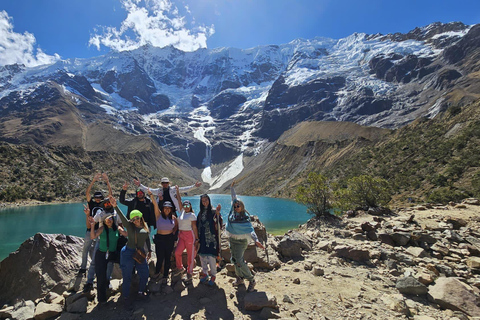 From Cusco: Humantay Lake Day Trip with Breakfast and Lunch