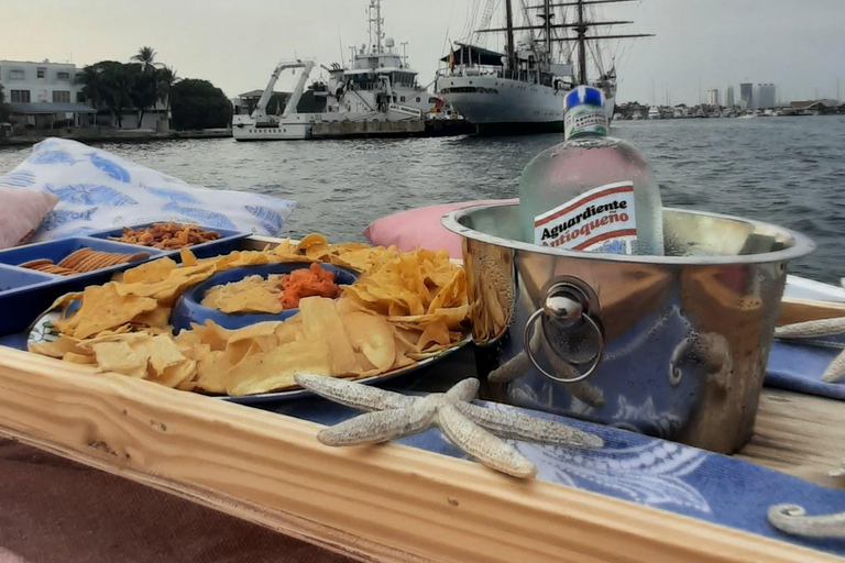 Cartagena: Private Sunset and Night Boat Tour