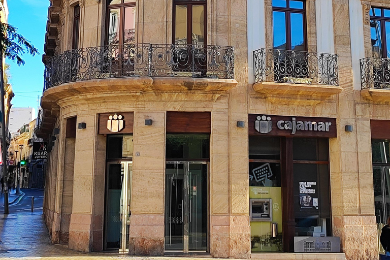 History and Hidden Corners Essential | Spanish Walking Tour Visita el corazón de la ciudad de Almería