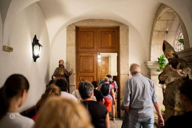 “Porto: Fado Show with Guided Tour in a Historic Monastery”