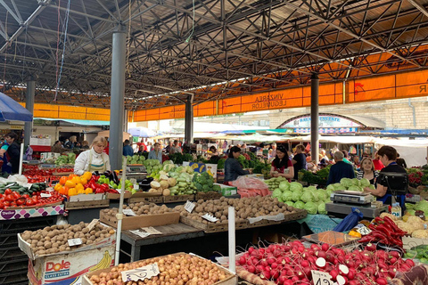 Chisinau: Local Central Market Treasure Hunt with Host