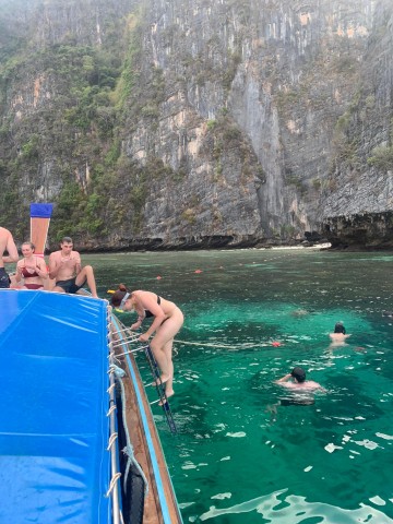 Phi Phi: Phonbun Tour - A full day & half day boat trip