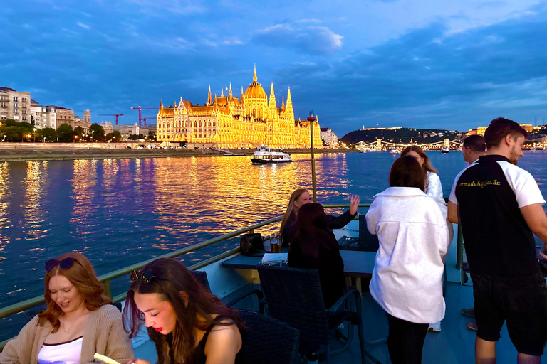 Budapest: 60-Minute Sightseeing Cruise on the Danube Evening Budapest: 60-Minute Sightseeing Cruise on the Danube