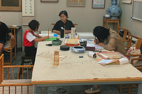Pechino: impara la calligrafia, la pittura o l&#039;intaglio da un maestro