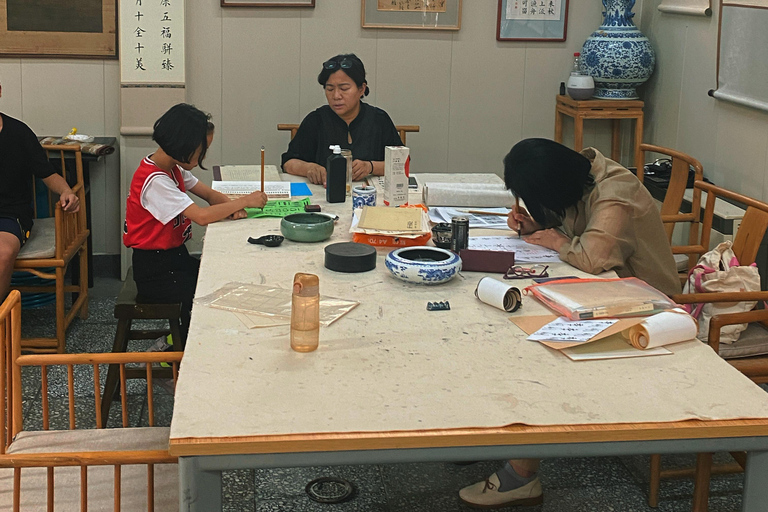 Pechino: impara la calligrafia, la pittura o l&#039;intaglio da un maestro