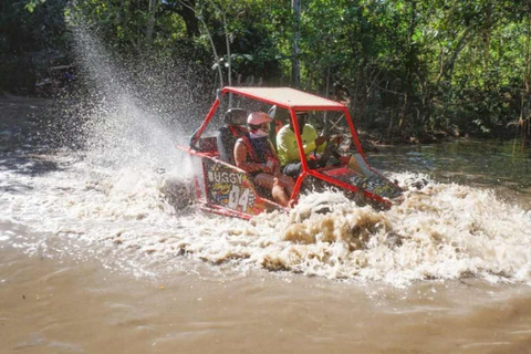 Puerto Plata: excursión en buggy con visita a una fábrica de puros y parada en la playa