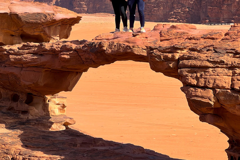 Wadi Rum: 2-Day Southern Desert Tour, Camel & Stargazing