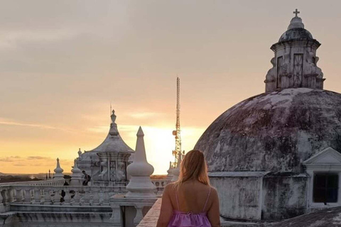 León: Local-Led Walking Tour with Nicaraguan Food Tasting