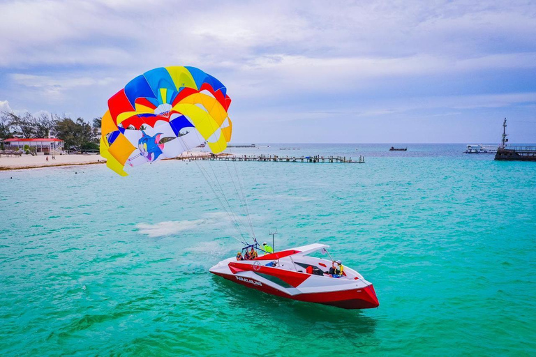 Punta Cana Parasailing: 15-Minute Adrenaline Adventure