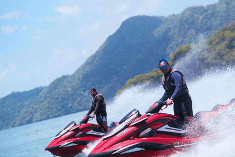 Visite privée en jet ski surpuissant à Langkawi avec vidéo par droneFORFAIT LUXE BRONZE INDIVIDUEL