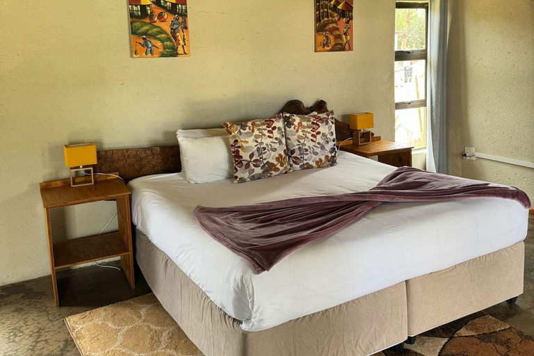 4-Day Kruger Park and Manyeleti Safari Tour