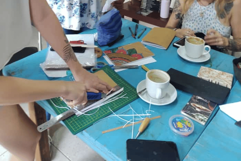 Cali: Taller de Encuadernación ArtesanalTaller de Encuadernación Libreta Viajera - Puntada Larga