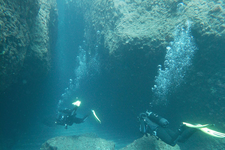 Scuba Diving in the Volcanic Caldera/shorelines of Santorini