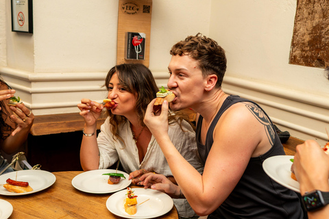 Barcelona: Gothic and El Born Food Tour with Tapas and Wine VIP Private Tapas Tour