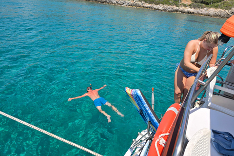 Crete: Snorkeling Boat Trip with Lunch and Transfer