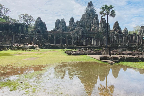 Siem Reap: Angkor Wat Sunrise Tour with Hotel Pickup