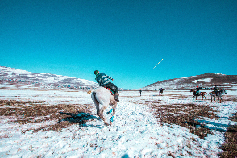 Stepantsminda: Caucasus Mountains Horseback Riding Tour