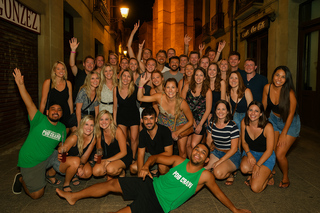 Rhodes Nightlife: Pub Crawl Old Town - 5 Bars & Free Shots