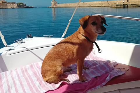 Chania: Selbstfahrender Bootsverleih vom Alten HafenChania: Boot zum Selberfahren mieten im alten Hafen