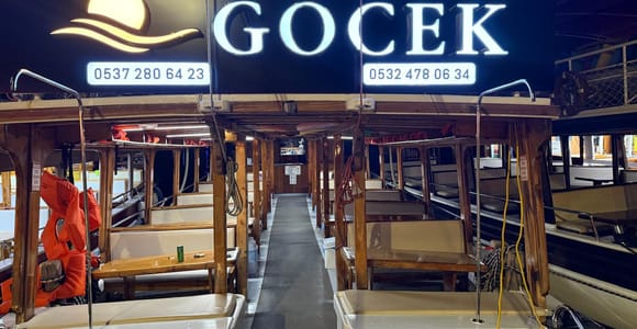Gocek: Yacht Trip and 12 Island Full-Day Tour with Lunch