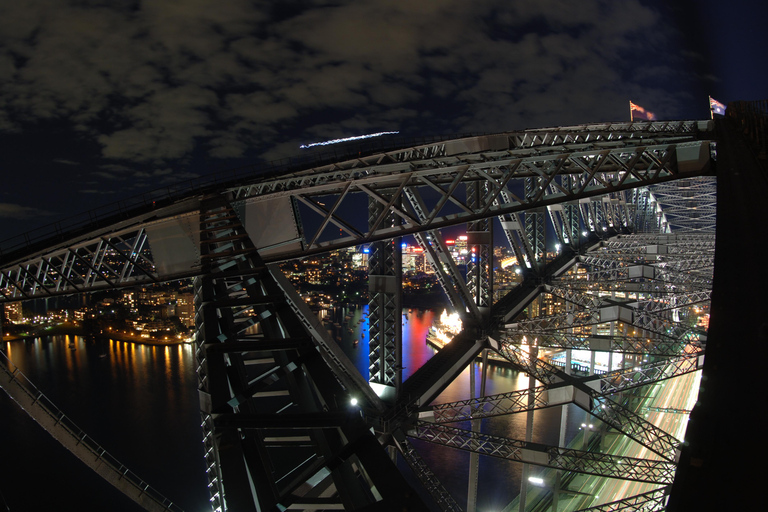 Sydney BridgeClimb Sydney Harbour Summit NightPuente del Puerto de SidneyEscalada: Noche en la Cumbre