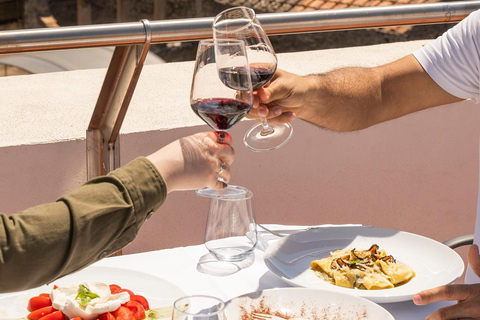 Pompeii: Guided Tour and Tasting Experience inside the Ruins