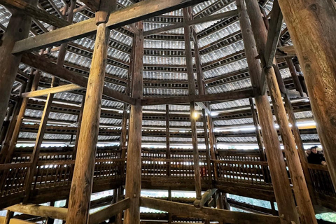 桂林至三江：东村、当地午餐和茶山其他语言的导游