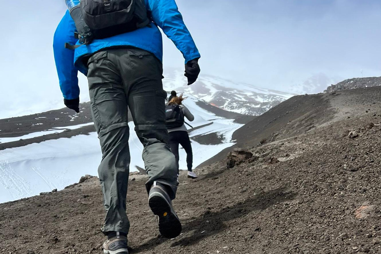 Quito: Cotopaxi National Park Hiking and Biking Tour