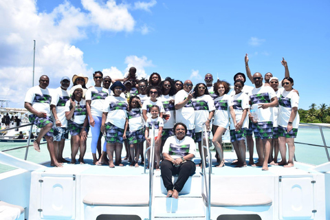 Punta Cana: Party Boat con snorkeling, alcolici e hip hopPunta Cana: festa in barca con snorkeling, alcolici e hip hop