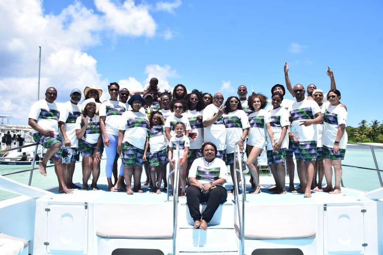 Punta Cana: Party Boat con snorkeling, alcolici e hip hopPunta Cana: festa in barca con snorkeling, alcolici e hip hop