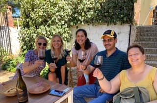 Weinland-Tour in Valencia: 2 Weingüter, Mittagessen und Bobal-Weine