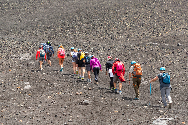 Etna: wjazd koleją linową i jeepem oraz wędrówka na szczyt