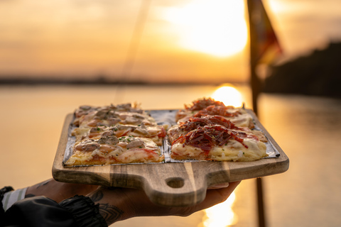 Romantic Private Tour of the Port of Mahón – Classic Llaut Romantic private tour of the Port of Mahón - Classic Llaut