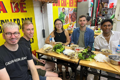 Hanoi: Straateten en wandeltour in kleine groep