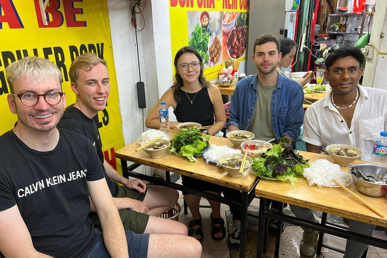 Hanoi: Straateten en wandeltour in kleine groep