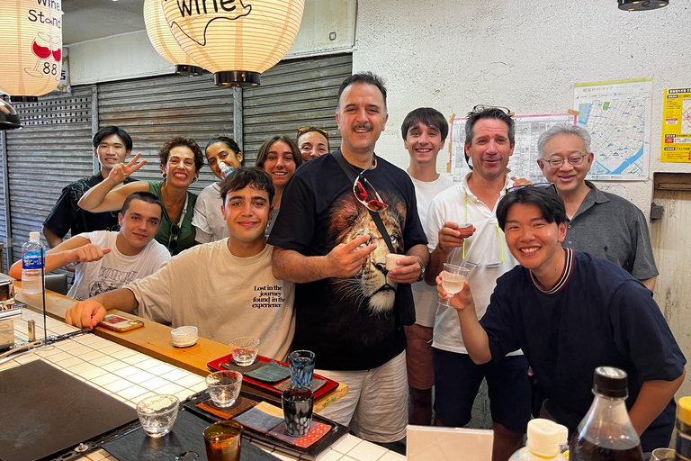 Tsukiji Market Foodie Tour: Enjoy Seafood, Sushi, and Sake